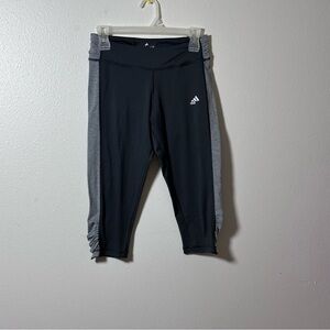 Adidas Women Gray Capri‎ Active Leggings Climalite Size Small.